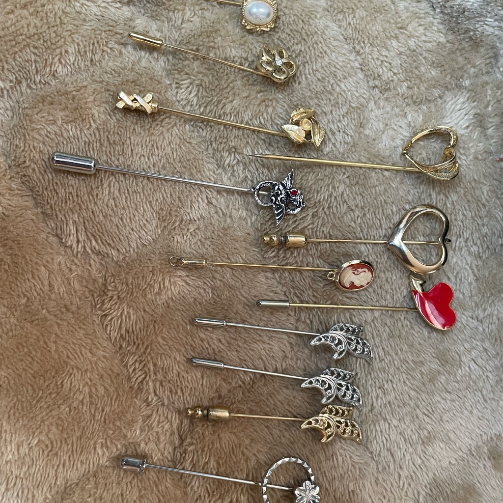 Elegant Gold And Silver Brooch Set